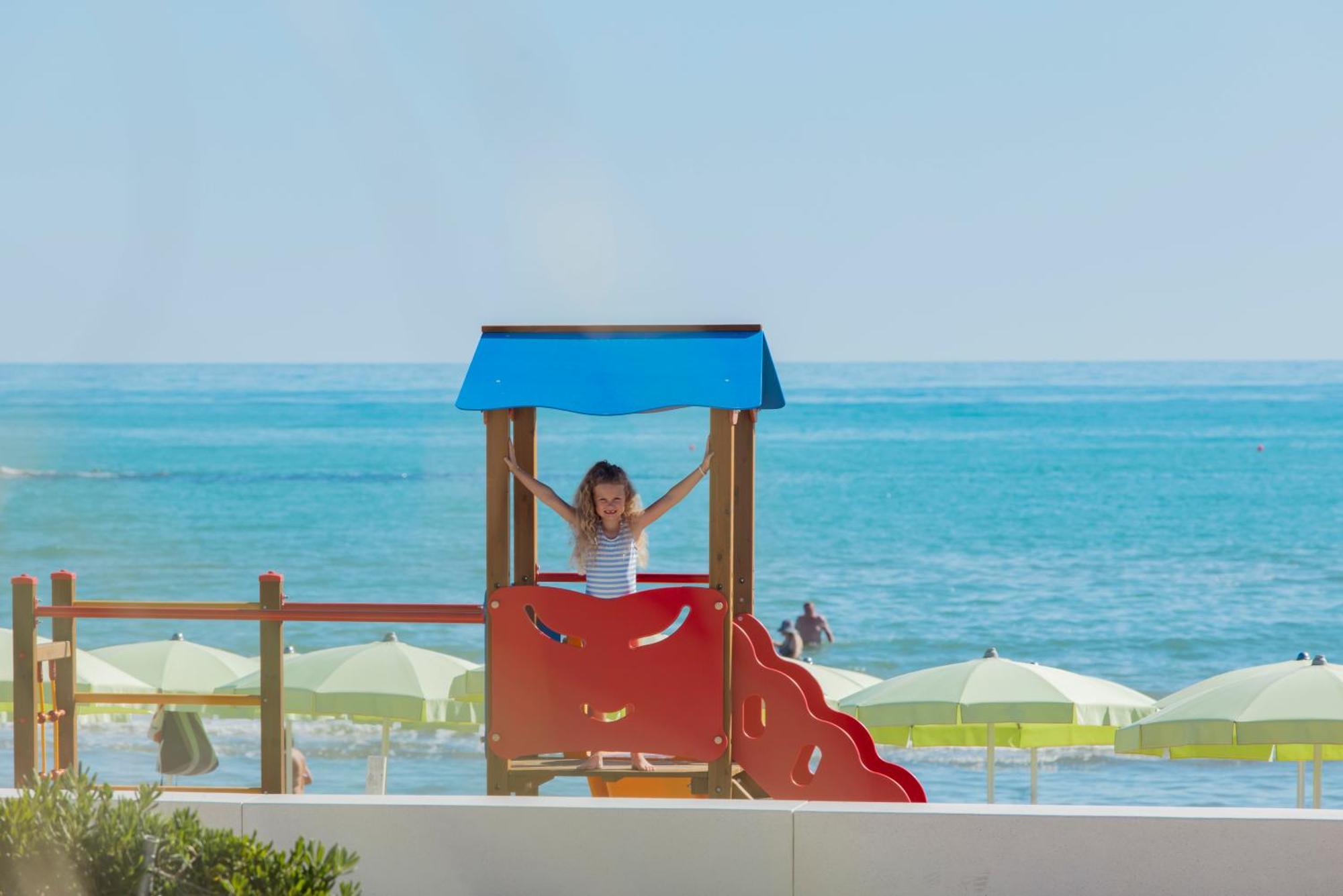 Una Hotels Imperial Beach Hotel Marotta Exterior photo
