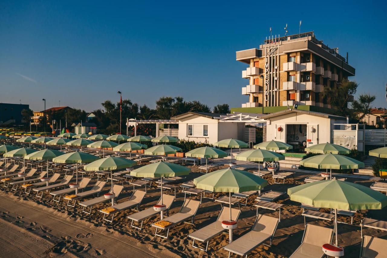 Una Hotels Imperial Beach Hotel Marotta Exterior photo
